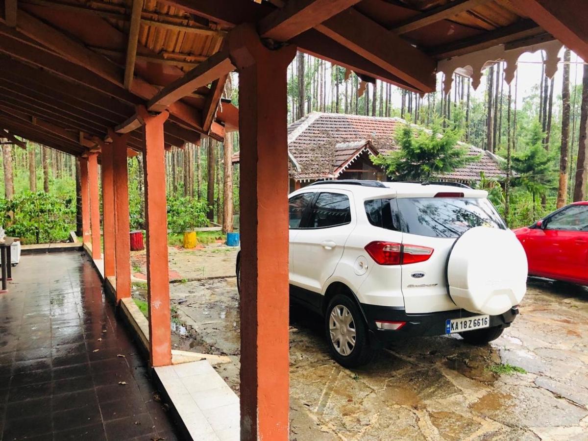 Silver Shadow Homestay Chikmagalūr Exteriör bild