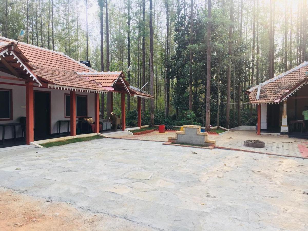 Silver Shadow Homestay Chikmagalūr Exteriör bild