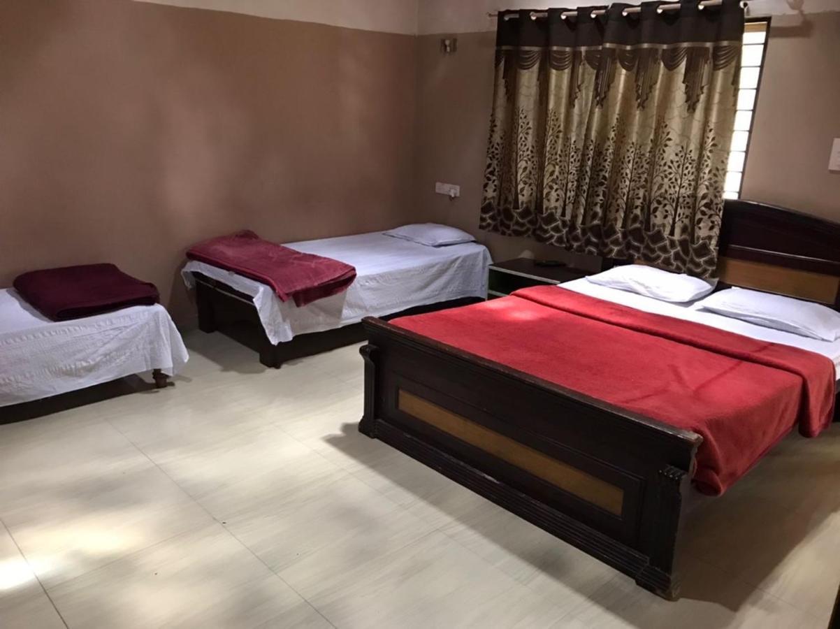 Silver Shadow Homestay Chikmagalūr Exteriör bild