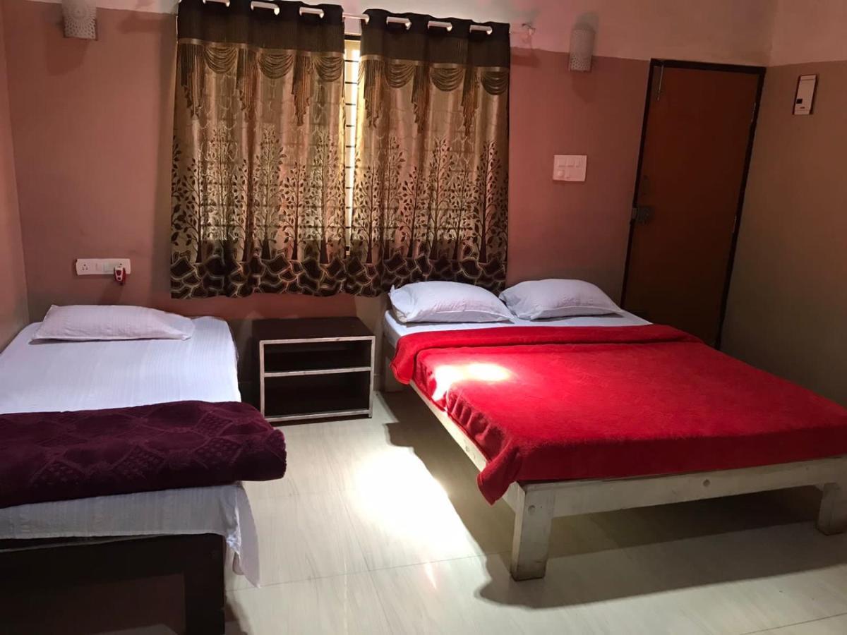 Silver Shadow Homestay Chikmagalūr Exteriör bild